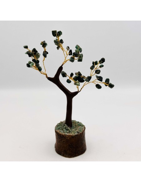 Árbol de esmeralda para abundancia, sanación emocional y expansión del chakra corazón.