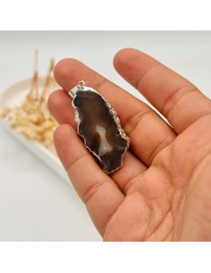 Pendente de Ágata Natural para proteção energética, estabilidade emocional e enraizamento espiritual.