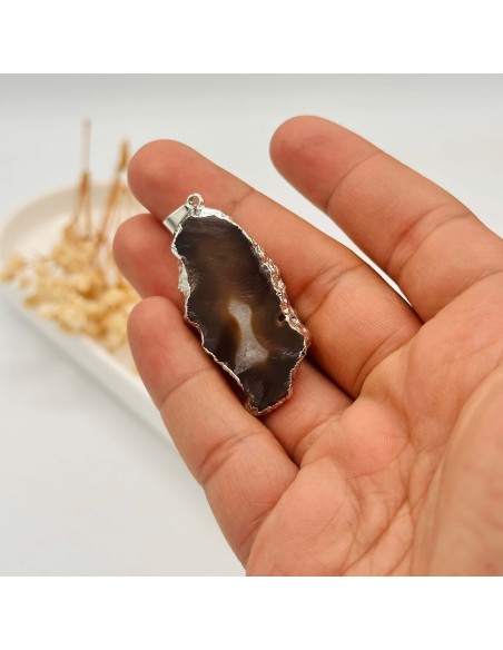 Colgante de Ágata Natural para protección energética, estabilidad emocional y enraizamiento espiritual.