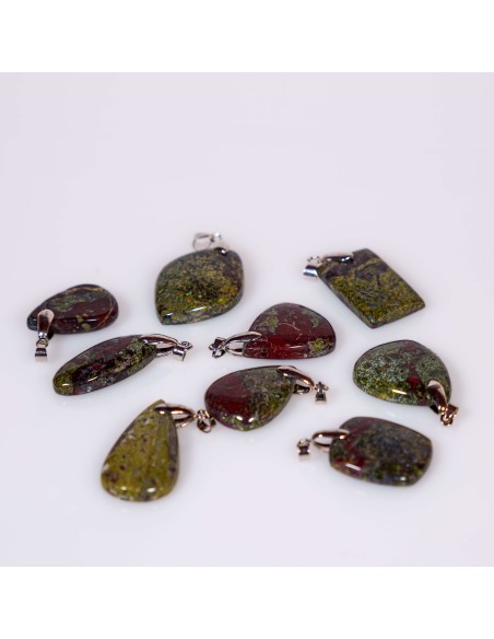 Jaspe Sangue do Dragão verde e vermelho para coragem, proteção e força interior