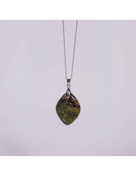 Jaspe Sangue do Dragão verde e vermelho para coragem, proteção e força interior