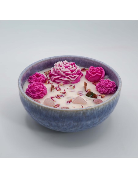 Vela peonía con Cuarzo Rosa, Unakita y Rodonita para ritual de amor propio y sanación emocional