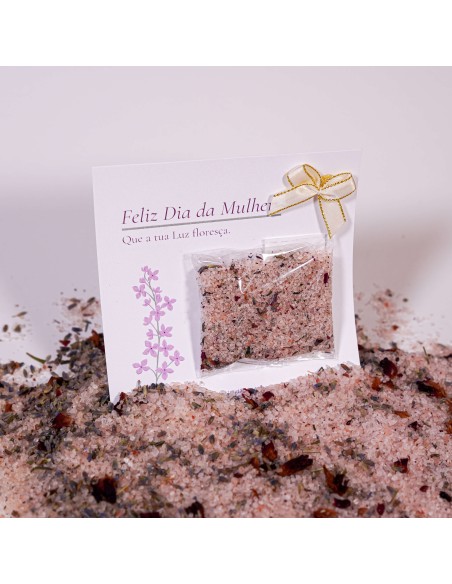 Escalda pés ritual com rosas, lavanda e ylang ylang para relaxamento, amor próprio e harmonização energética