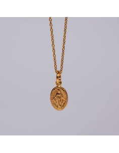 Pendente Nossa Senhora dos Milagres em prata dourada para fé, proteção e amparo espiritual