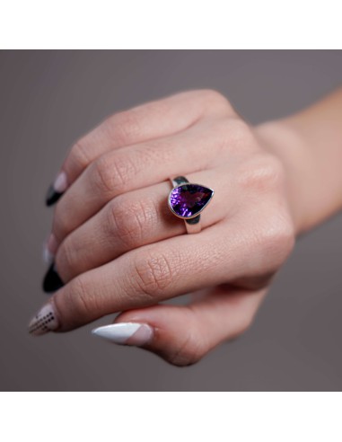 Anillo de Amatista Facetada en Plata | Cristal de intuición y equilibrio