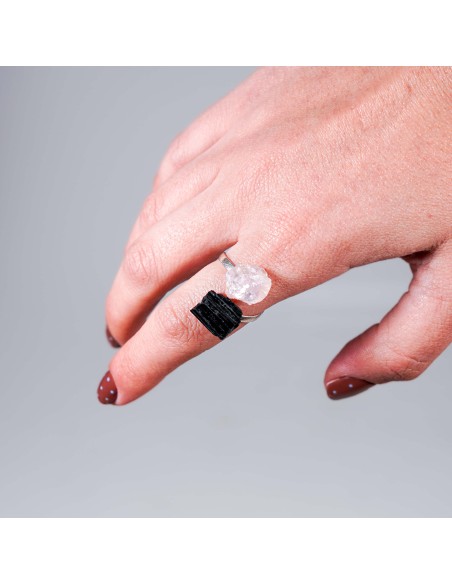 Anillo de turmalina negra y cuarzo rosa en plata ajustable para protección energética y sanación emocional