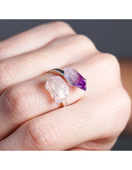 Anillo de cuarzo rosa y amatista en plata ajustable para amor propio, equilibrio emocional y elevación espiritual