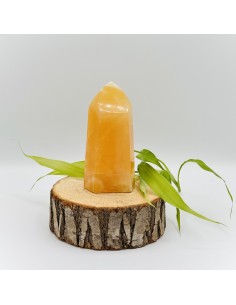 Punta de calcita amarilla extra para claridad mental, confianza personal y activación energética